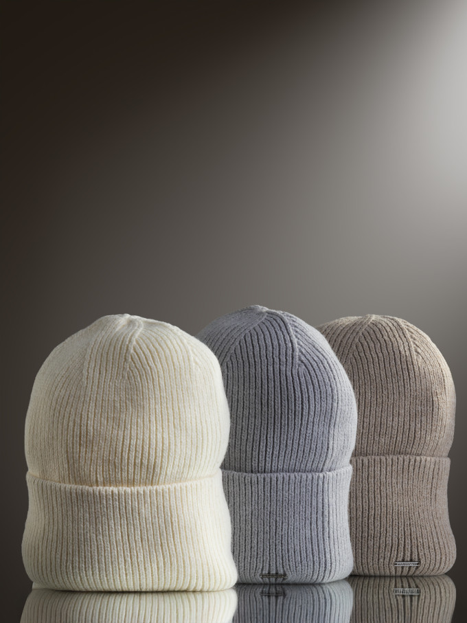 Шапка женская 12089 MARHATTER белый (56-58) Шапка женская 12089 MARHATTER белый (56-58)