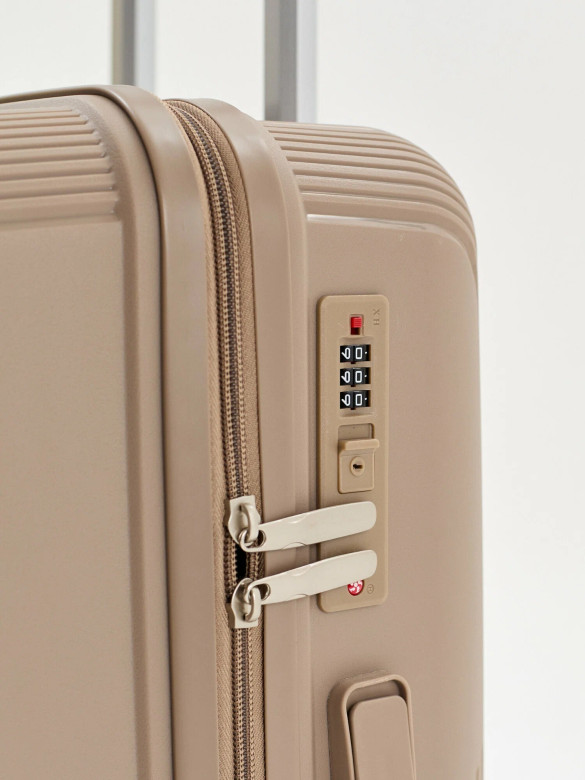 Чемодан L'Case, Riga без расширения Чемодан L'Case, Riga без расширения