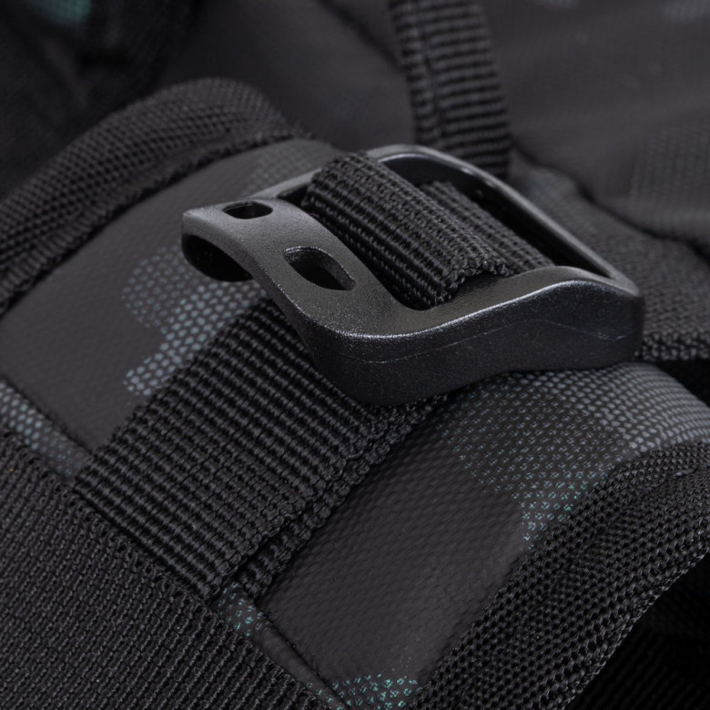 Рюкзак для ноутбука 17.3" RIVACASE, 7661 navy camo