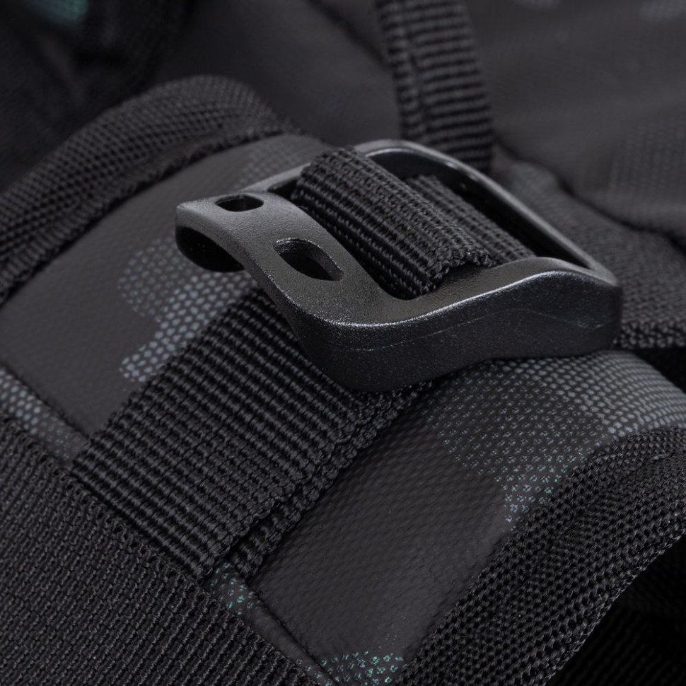 Рюкзак для ноутбука 17.3" RIVACASE, 7661 navy camo Рюкзак для ноутбука 17.3" RIVACASE, 7661 navy camo