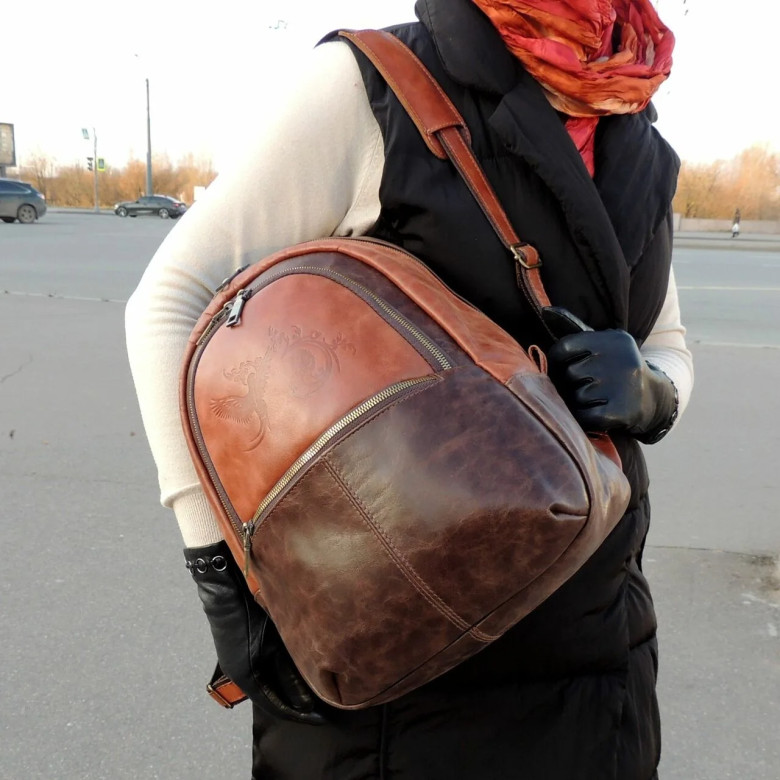 Рюкзак женский Natalia Kalinovskaya Р-43.602-1 «Леона» коричневый/рыжий гладкий Рюкзак женский Natalia Kalinovskaya Р-43.602-1 «Леона» коричневый/рыжий гладкий