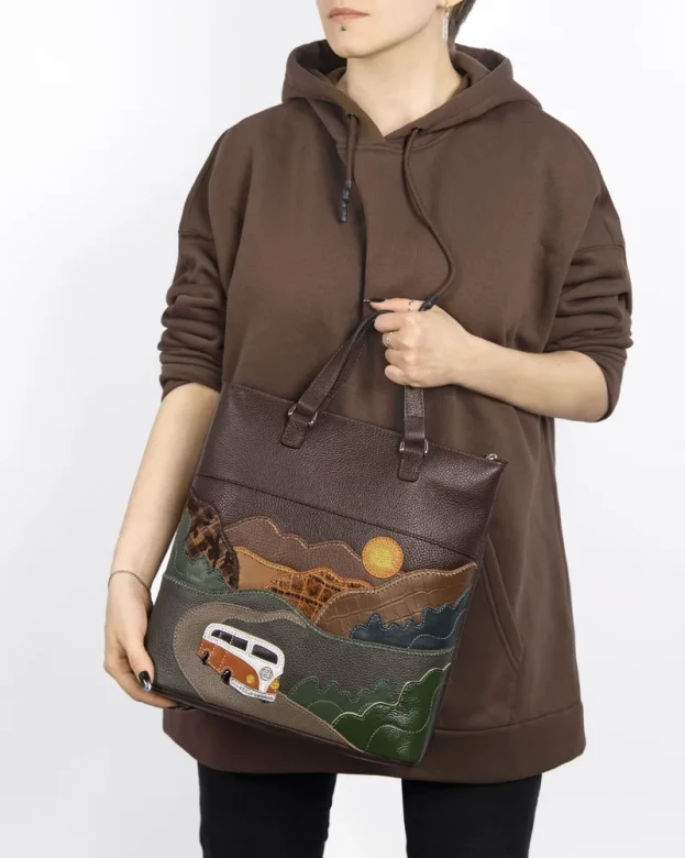 Сумка-рюкзак женская Protege, ДС-506-282 Автомобиль №3 мокко флотер Сумка-рюкзак женская Protege, ДС-506-282 Автомобиль №3 мокко флотер