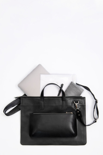 Сумка Protege Ц-580.8 черная гладкая