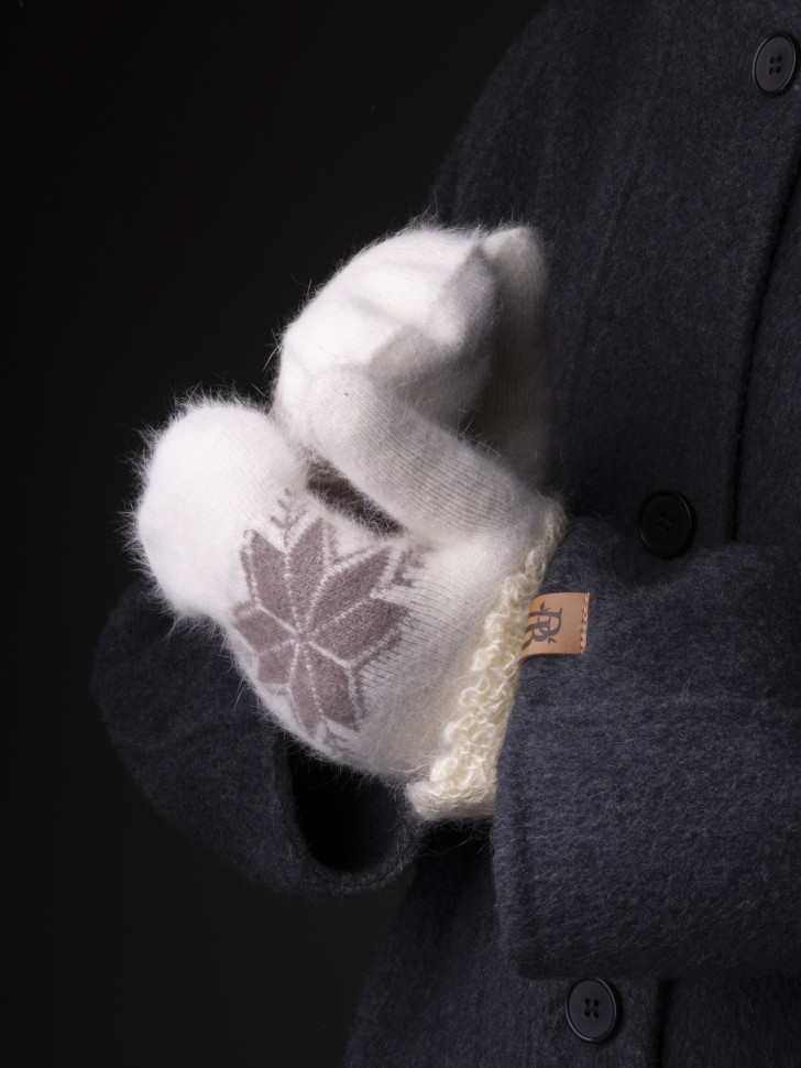 Варежки женские Корона 3046 молочные Варежки женские Корона 3046 молочные