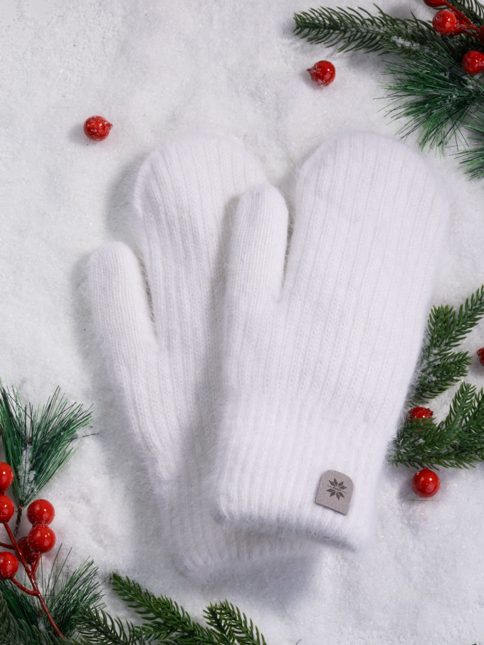 Варежки женские Корона 6559 белые